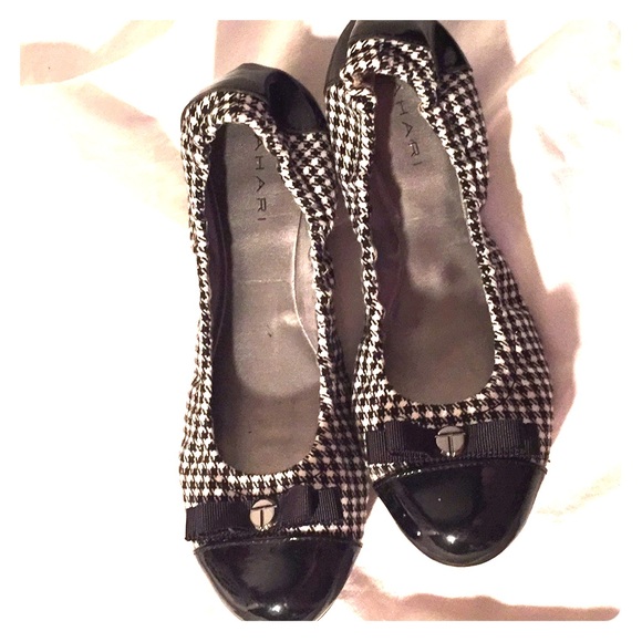 Tahari Shoes - Tahari  Gibson Ballet Flat Houndstooth 6.5